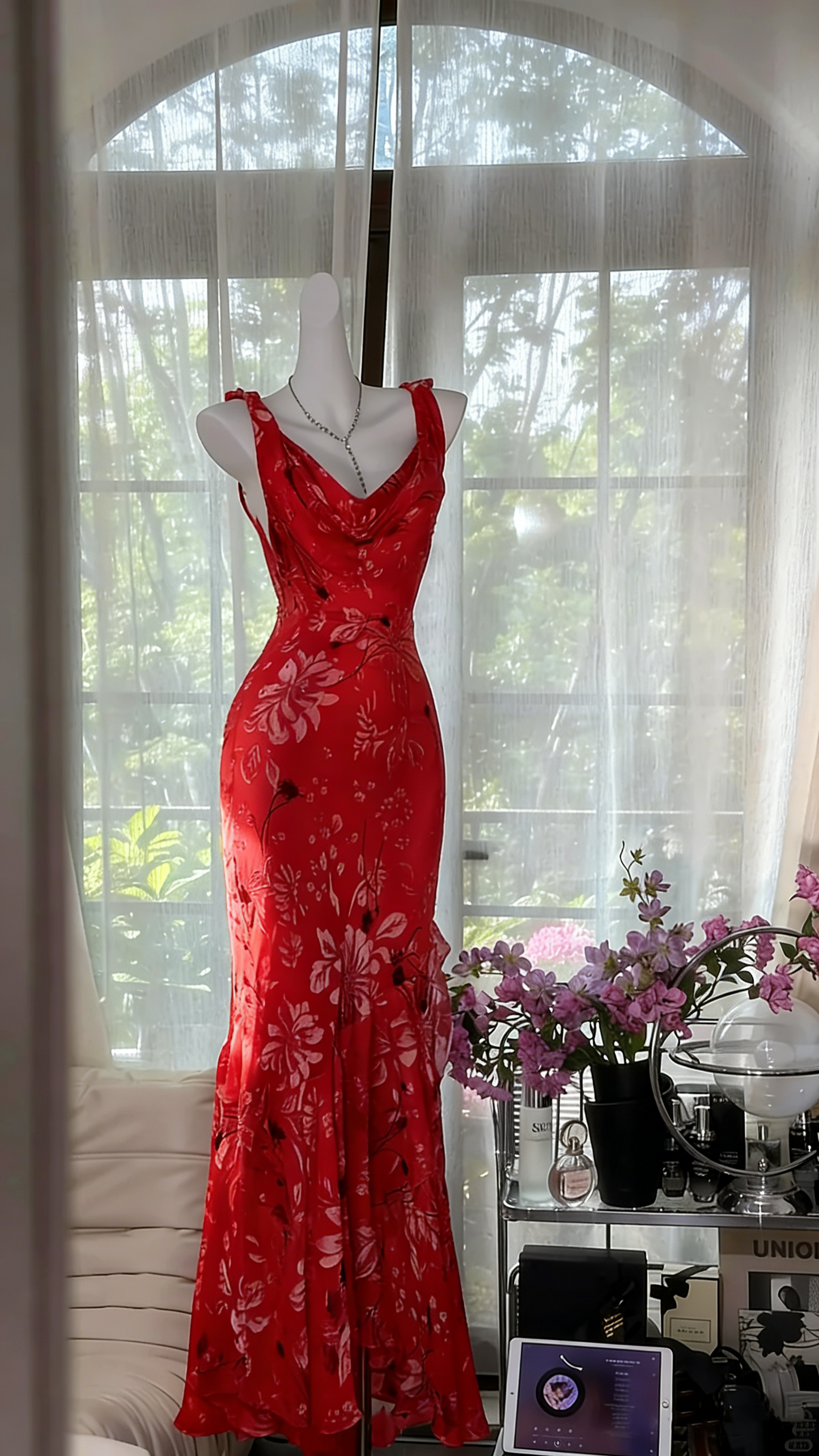 Elegantes lila Meerjungfrauen-Abendkleid aus Chiffon mit Bootsausschnitt P4040