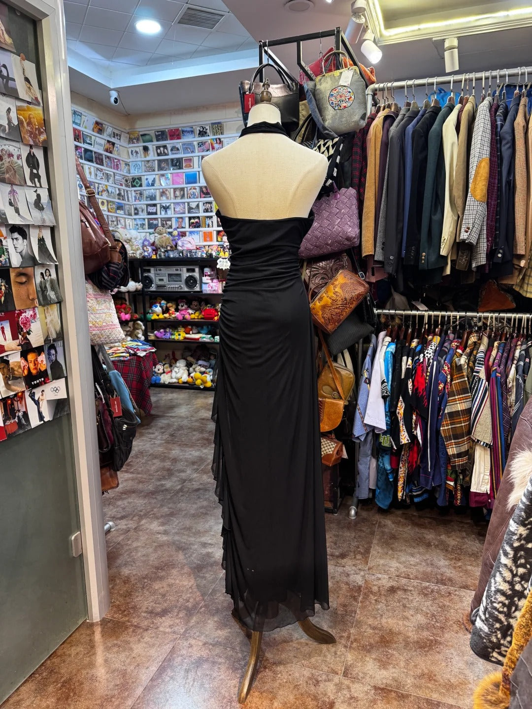 Elegantes schwarzes Meerjungfrau-Halterneck-Chiffon-langes Ballkleid Abendkleid P4143