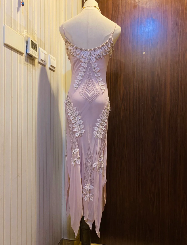Retro Hellviolettes Chiffon-Ballkleid Abendkleid mit unregelmäßigen Trägern P4176