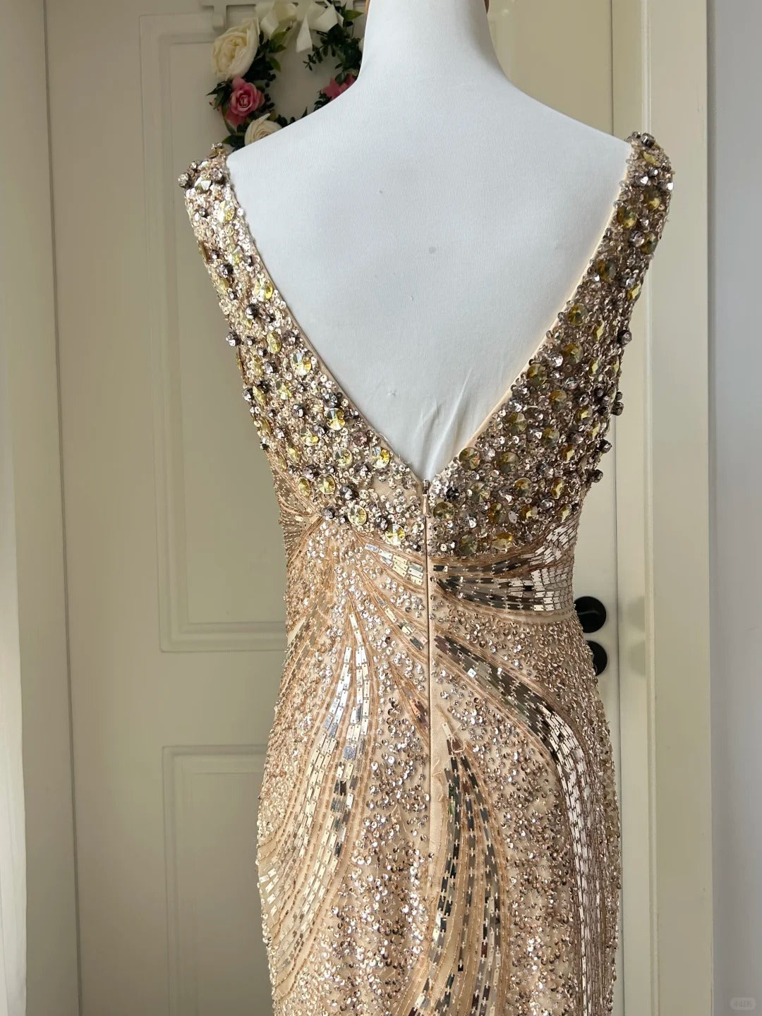Luxuriöses goldenes V-Ausschnitt Meerjungfrau Pailletten langes Ballkleid Abendkleid P4211