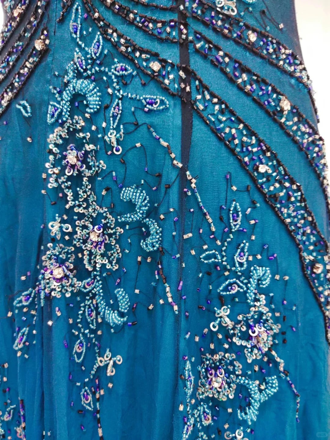 Vintage blaues A-Linien-Abendkleid aus Chiffon mit dünnen Trägern und Perlen P4216