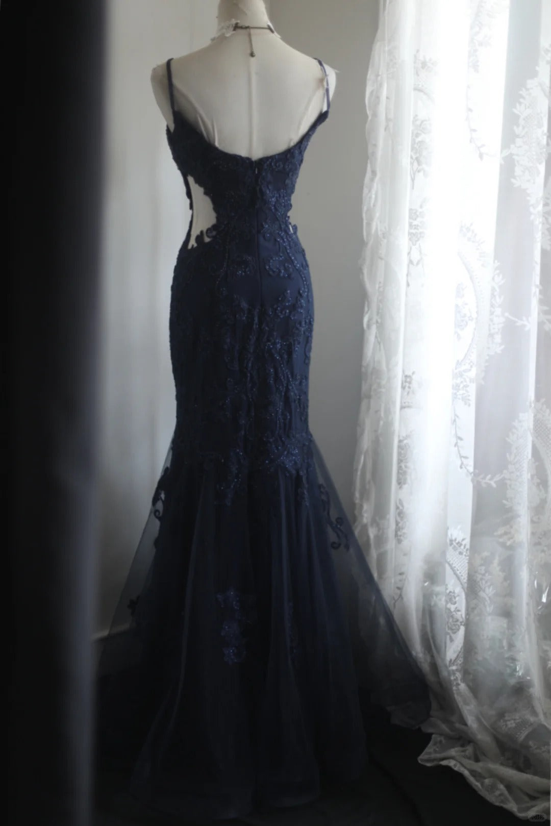 Elegant Navy Blue Mermaid Spaghetti Strap Lace Long Prom Dress Evening Dress P4243