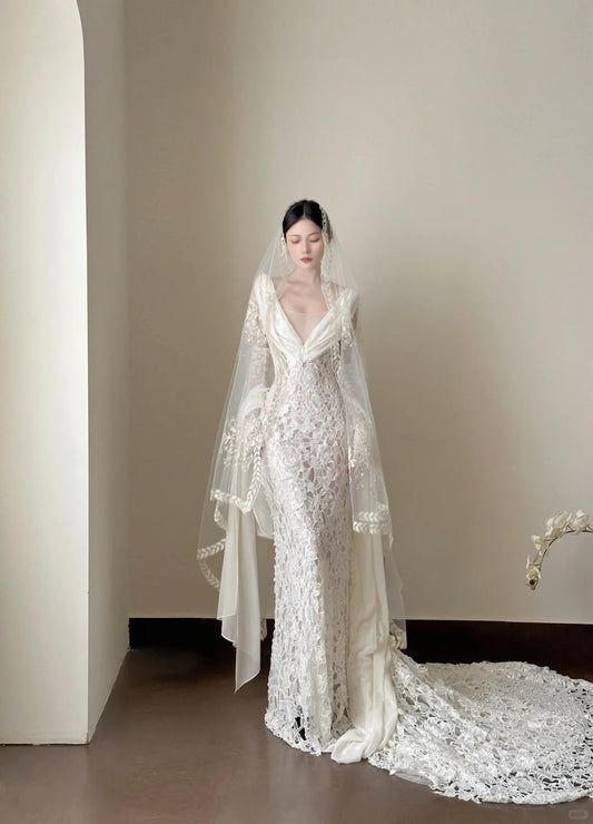 Elegant White Mermaid Train V-neck Lace Wedding Dress P4027