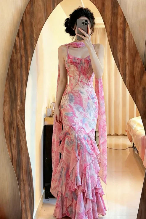 Fließender pinker Chiffon-Abendrock mit Meerjungfrauen-Schnitt und mehrlagigem Druck Abschlussballkleid P3262