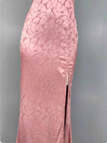 Süßes rosa Meerjungfrau-Abendkleid mit überkreuzten Bändern, Stickereien, Satin und Schlitz P4333