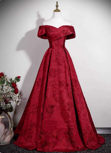 Robe de soirée longue de bal de promo en satin jacquard bordeaux vintage, coupe trapèze, épaules dénudées P4608