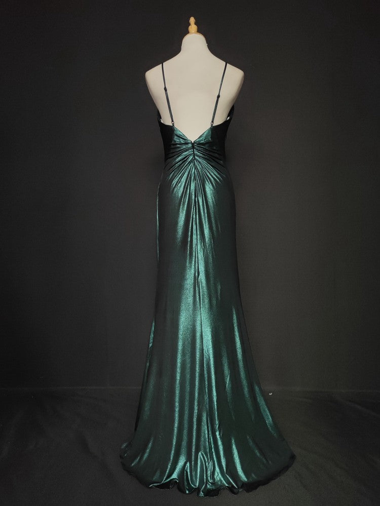 Elegantes grünes Satin-Abendkleid mit Spaghettiträgern, V-Ausschnitt und Rüschen, langes Ballkleid P4667