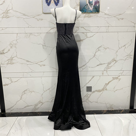 Robe longue de bal vintage noire en velours à bretelles spaghetti ornée de strass, coupe sirène P4709