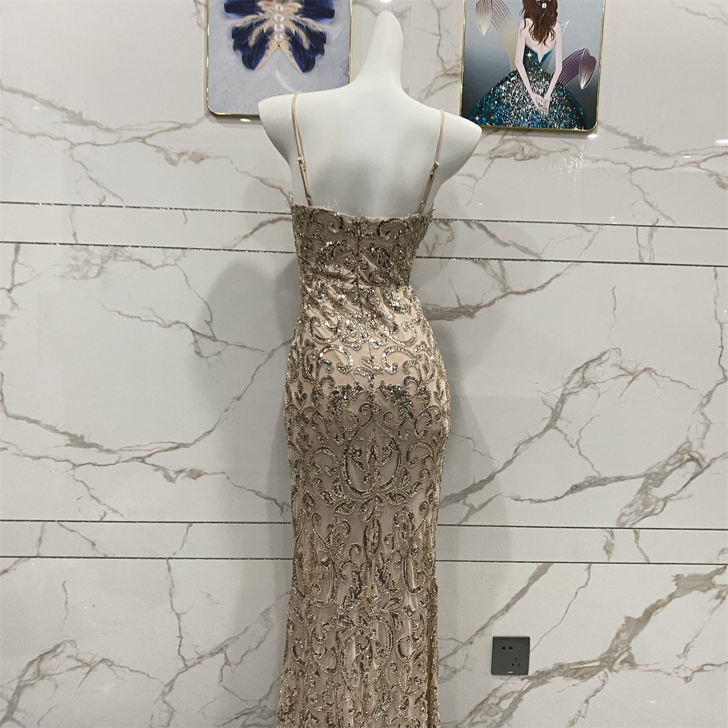 Vintage Champagner Gold Spaghettiträger V-Ausschnitt Meerjungfrau Pailletten Langes Ballkleid Abendkleid P4711
