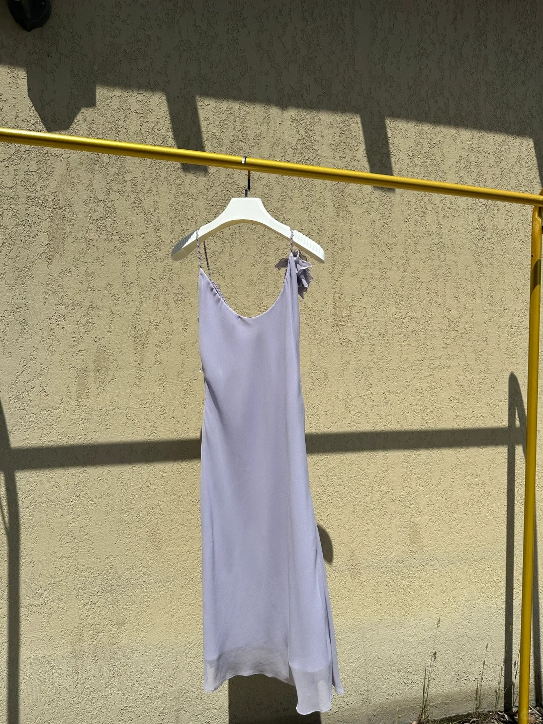 Elegantes lavendelfarbenes Spaghettiträger-Chiffon-Ballkleid mit Quasten Abendkleid P4780