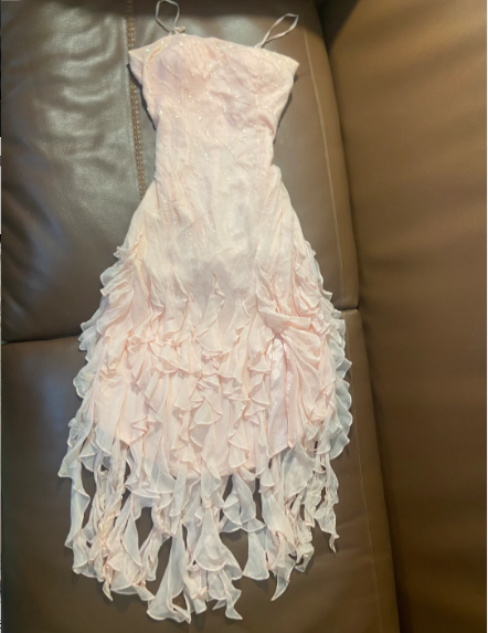 Wunderschönes pinkes, asymmetrisches langes Ballkleid aus Chiffon mit Spaghettiträgern und Perlenbesatz als Geburtstagsgeschenk P4787