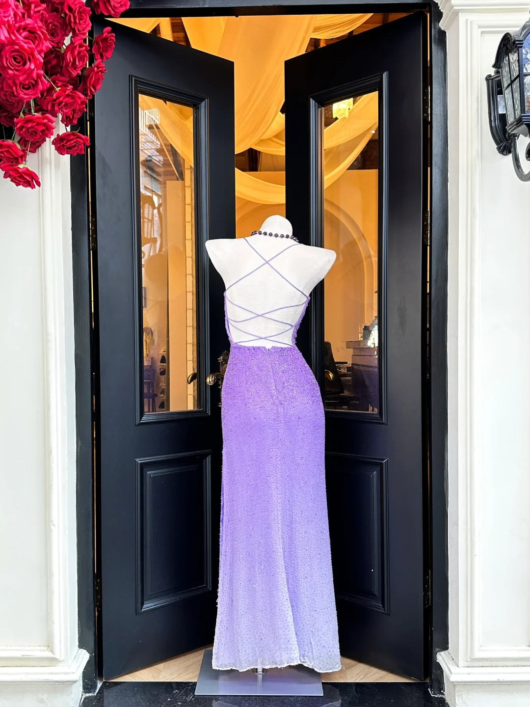 Verträumtes lila, perlenbesetztes, rückenfreies langes Ballkleid aus Tüll, Abendkleid P4831