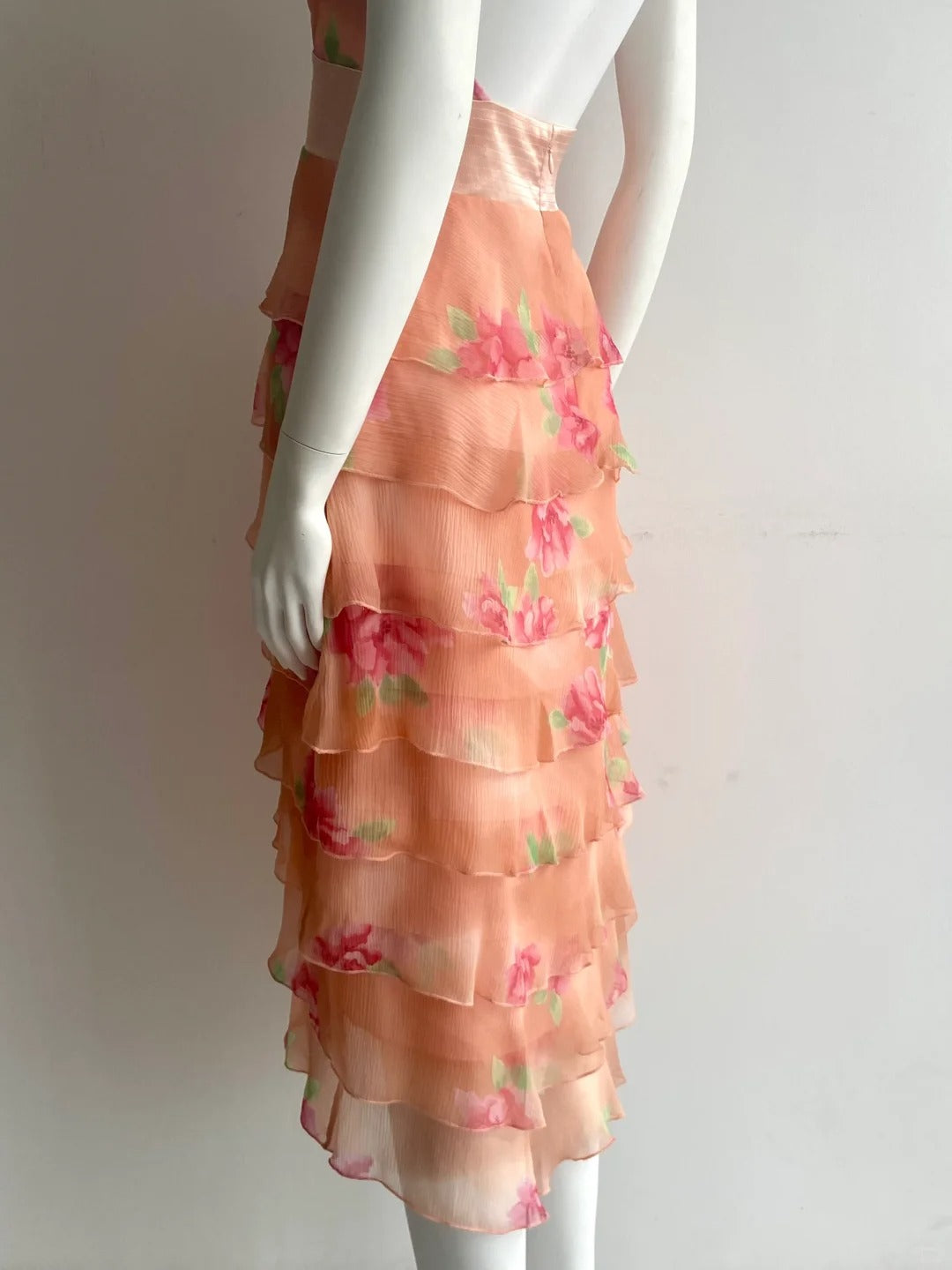 Vintage orange pinkes Neckholder-Kleid mit Print, mehrlagigen Rüschen und Chiffon für den Abschlussball P4848