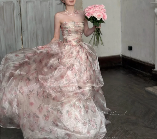 Belle robe de bal ou de soirée bustier en organza à imprimé rose rose à volants avec traîne P4891