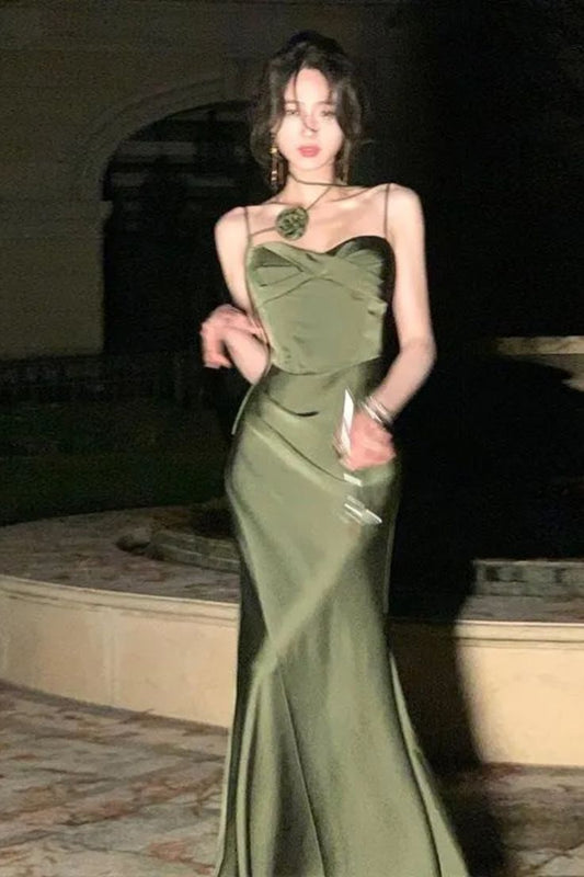 Meerjungfrauen-Träger Satin Grünes Abschlussballkleid Festliches Abendkleid P1102