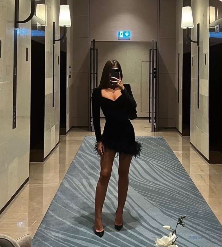 Enges schwarzes Abschlusskleid mit langen Ärmeln zum 18. Geburtstag P2171