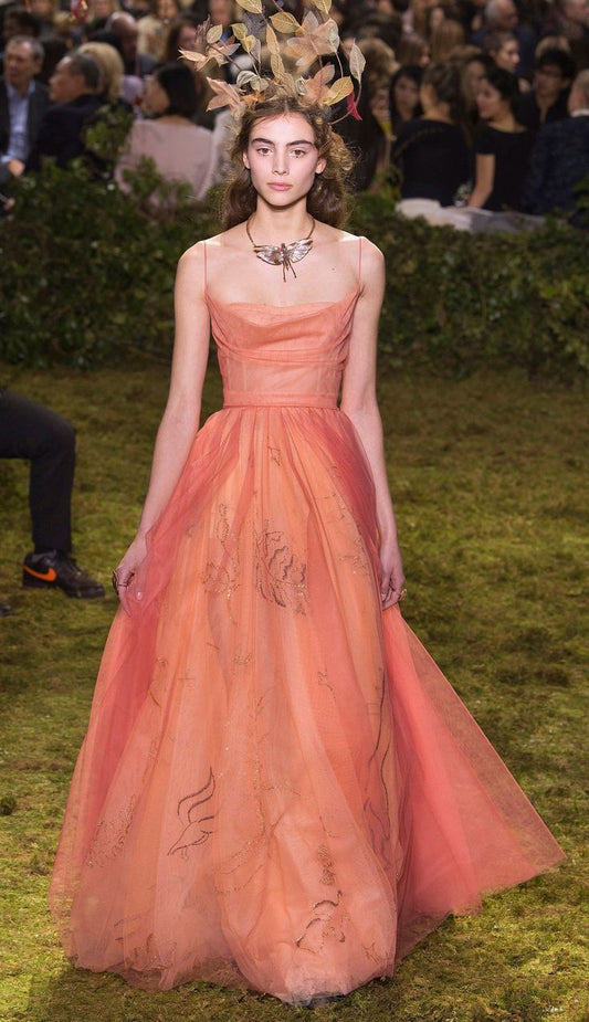 Wunderschönes A-Linien-Abendkleid in Orange mit Spaghettiträgern, bodenlang aus Tüll für den Abschlussball P2378