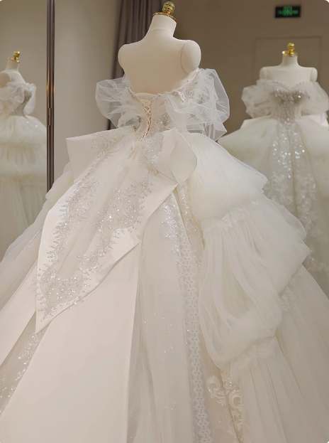 White one-shoulder sweetheart neck tulle luxury heavy-work runaway princess wedding dress P2488