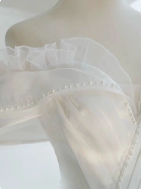 White French one-shoulder A-line satin off-shoulder elegant wedding dress P2497