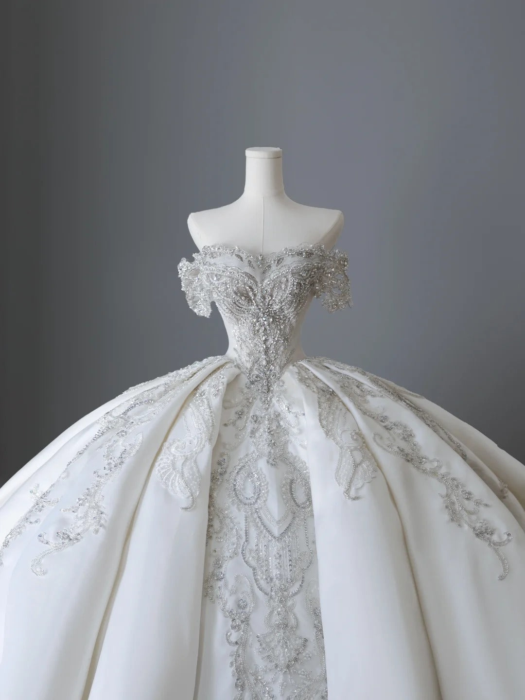 Shiny satin heavy rhinestone beaded vintage floor-length wedding dress P2507