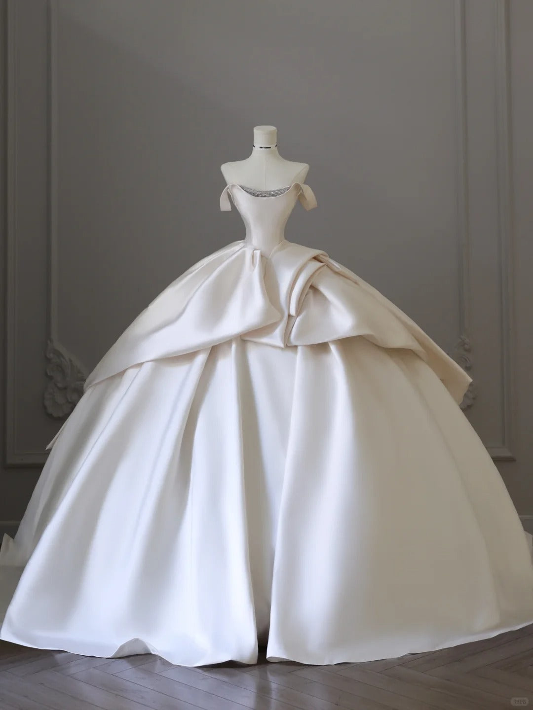Elegant and simple satin off-shoulder white floor-length wedding dress PreppyDress Elegant and simple satin off-shoulder white floor-length wedding dress PreppyDress