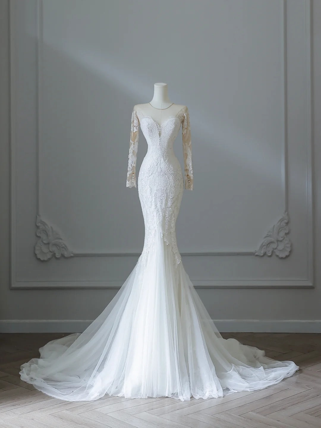 Vintage Lace Round Neck Long Sleeve Mermaid Tulle Wedding Dress P2536 –  PreppyDress