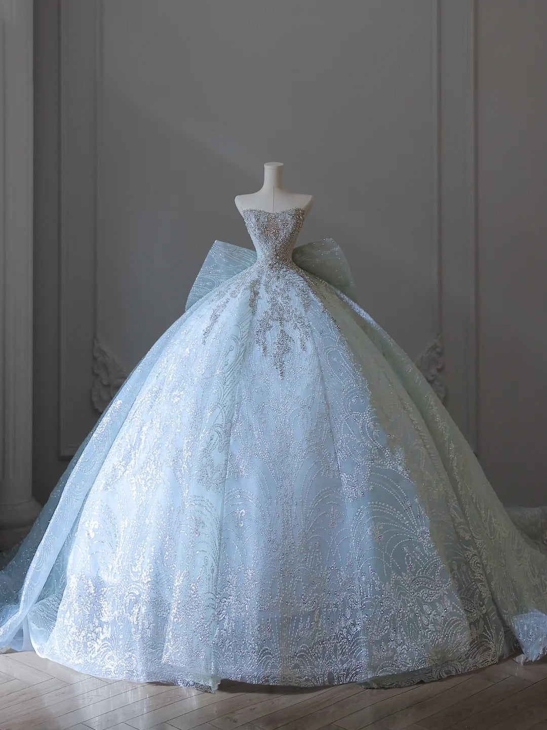 Dreamy Ice Crystal Blue Sparkling Beaded Rhinestone Bowknot Floor-Leng Dreamy Ice Crystal Blue Sparkling Beaded Rhinestone Bowknot Floor-Leng