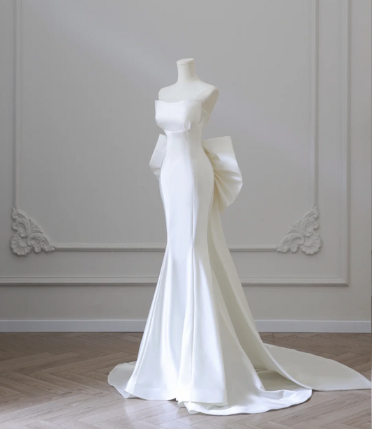 Elegant White Mermaid Satin Butterfly Wedding Dress P2585