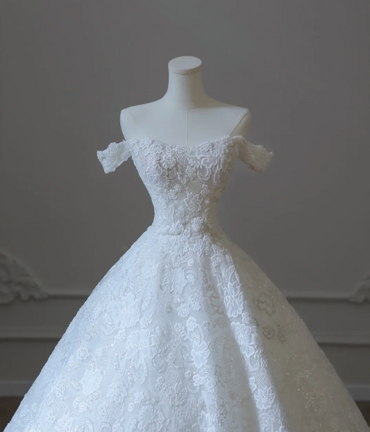 Vintage Lace Off-the-shoulder A-line Floor-length Wedding Dress P2608