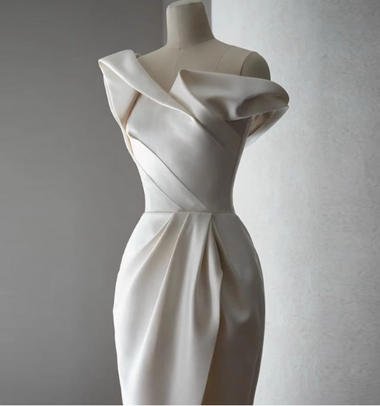 Satin French One Shoulder Hip-wrapped Fishtail Wedding Dress P2653