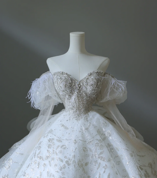 Dreamy Sweet Princess Heart-Shaped Neck Rhinestone Floor-Length Wedding Dress P2572