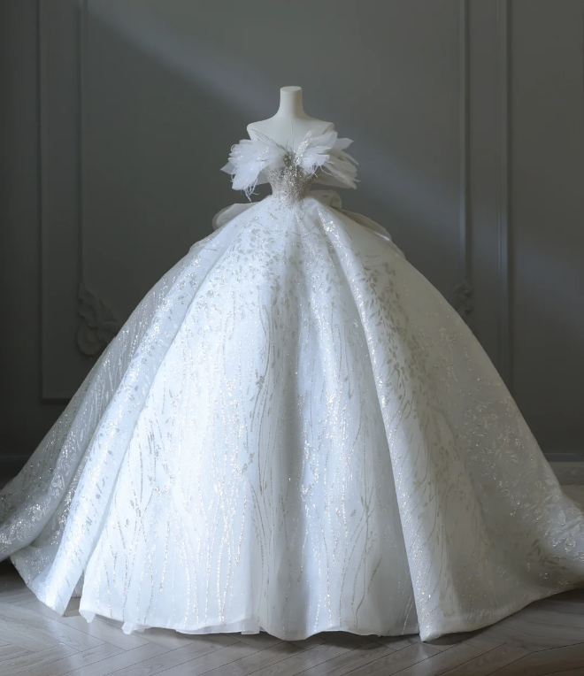 Fantasy Swan One Shoulder Princess Tulle Floor-Length Wedding Dress P2