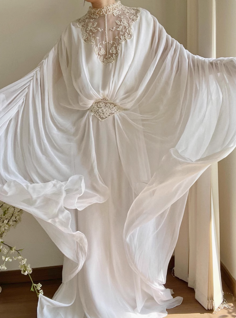 Elegant and flowing white lace chiffon high-neck wedding dress P2679