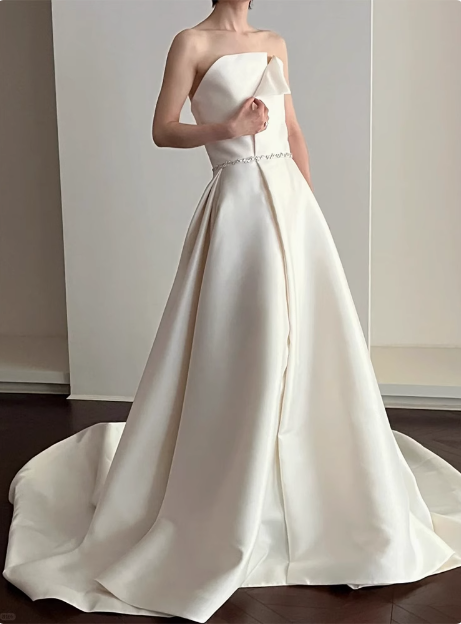 Elegant minimalist white off-shoulder satin floor-length wedding dress P2688