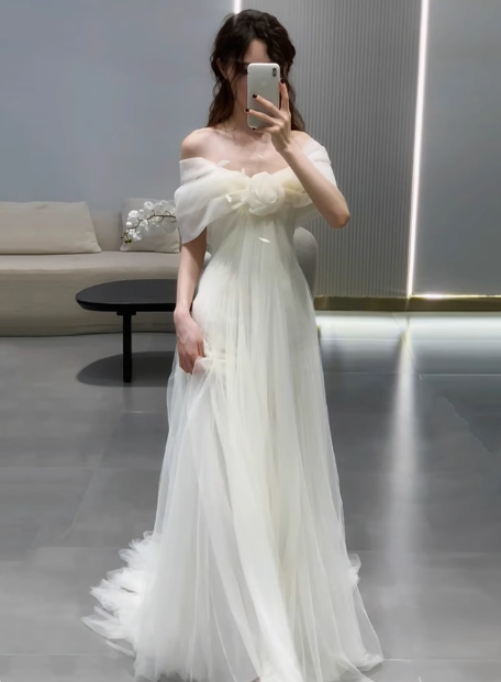 Elegant White One Shoulder Simple A-Line Tulle Wedding Dress P2697