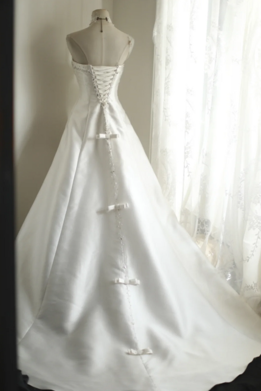 Retro Royal Princess Hand-beaded Bowknot A-line Floor-length Satin Wedding Dress P2808