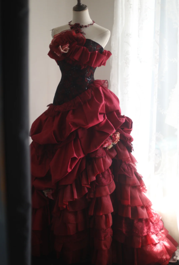 Retro red skirt puffy pleated handmade flower princess wedding dress P PreppyDress Retro red skirt puffy pleated handmade flower princess wedding dress P PreppyDress