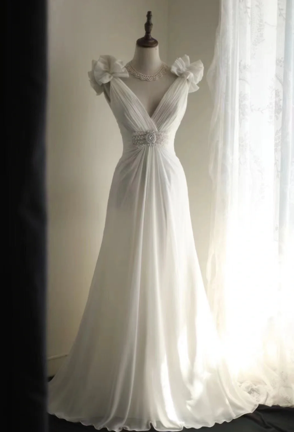 Roman style V-neck pleated shoulder chiffon waist white wedding dress