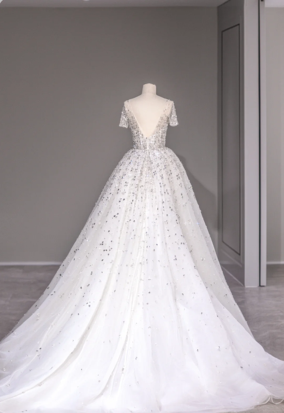 Round Neck Short Sleeve Backless A-Line Tulle Wedding Dress with Shiny Rhinestones P2868
