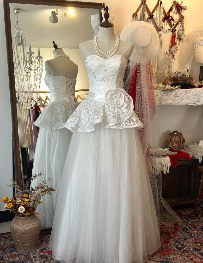 Elegant sweetheart neckline lace and tulle patchwork waist-length A-li PreppyDress Elegant sweetheart neckline lace and tulle patchwork waist-length A-li PreppyDress