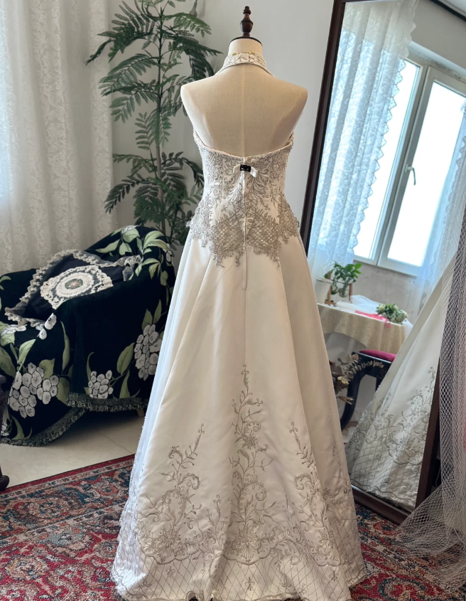 Vintage Halter Neck Silver Thread Beaded Satin Train Wedding Dress P2926