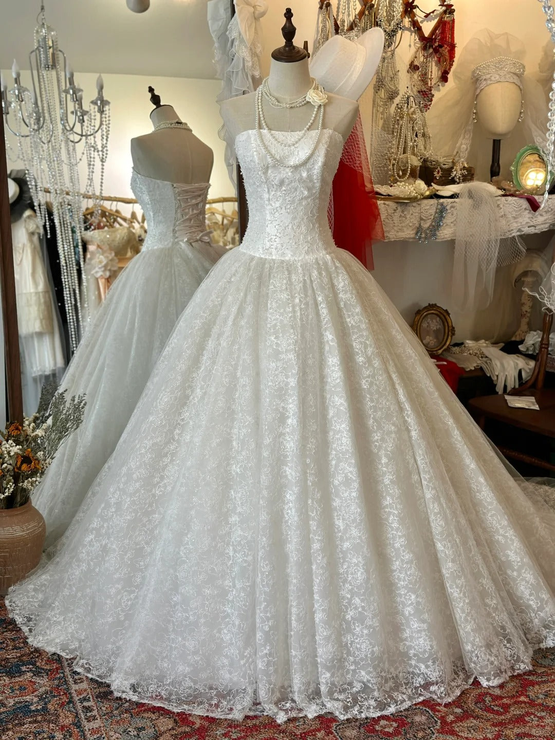 Vintage Strapless Rose Embroidery Wedding Dress with Train P2954 Vintage Strapless Rose Embroidery Wedding Dress with Train P2954