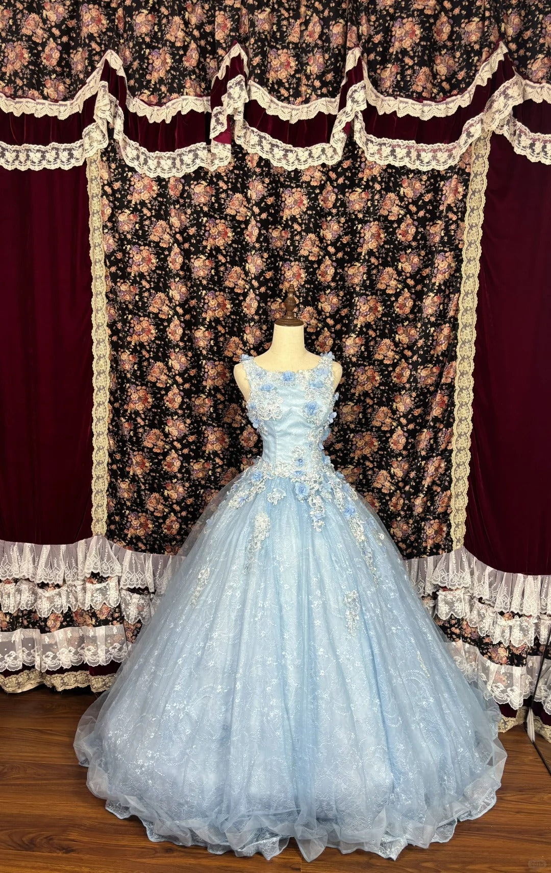 Dreamy water blue shoulder strap lace patchwork flower retro floor-length wedding dress P2973
