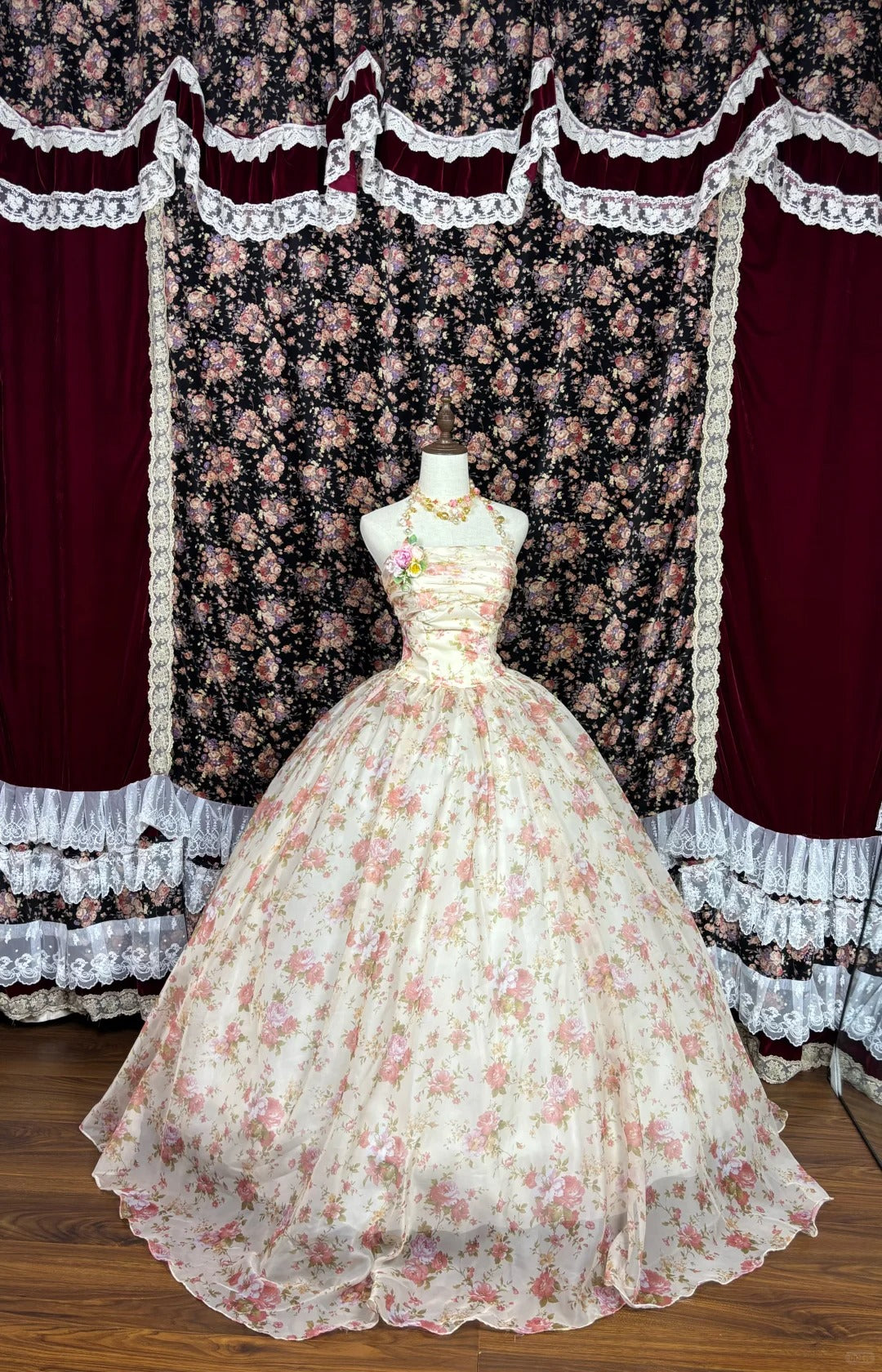 Super Fairy Rose Manor Full Flower Stem Strapless Floor-Length Wedding PreppyDress Super Fairy Rose Manor Full Flower Stem Strapless Floor-Length Wedding PreppyDress
