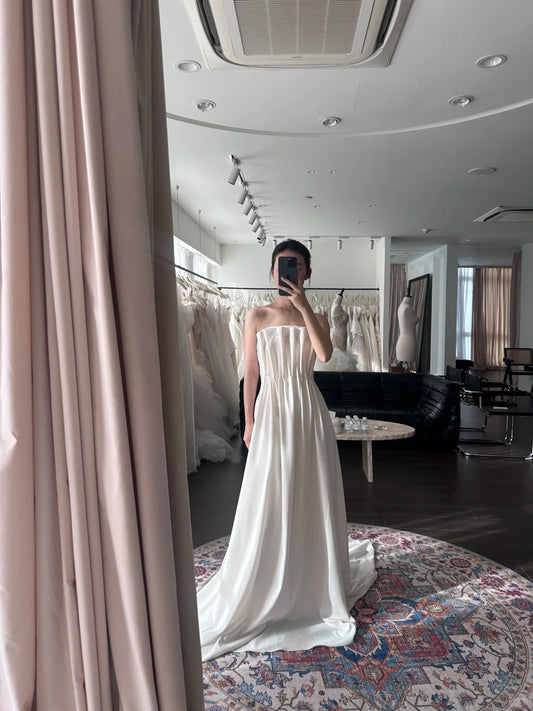 Elegant Bud Piano Key Pleated Pearl Satin Train Wedding Dress P3089