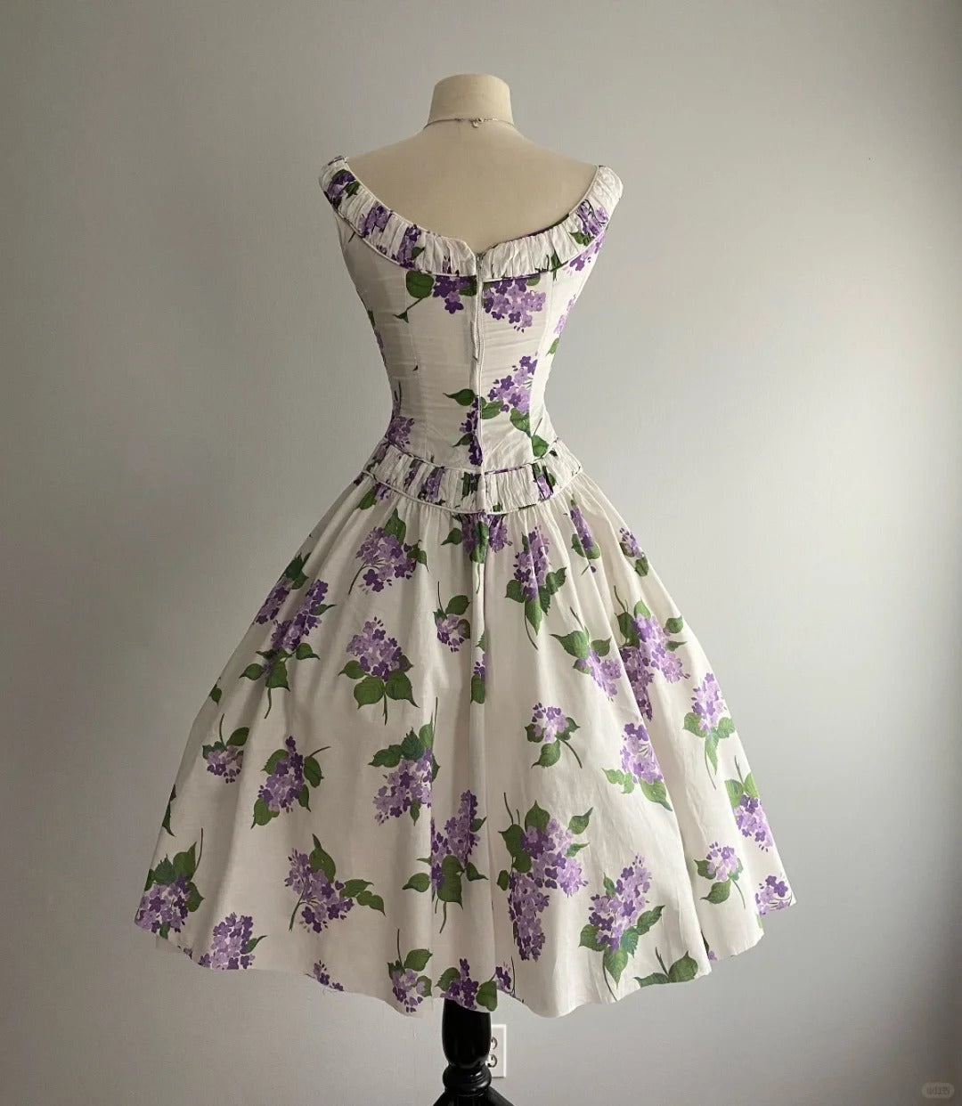 Vintage Round Neck Sleeveless Floral Handle A-Line Homecoming Dress P3145