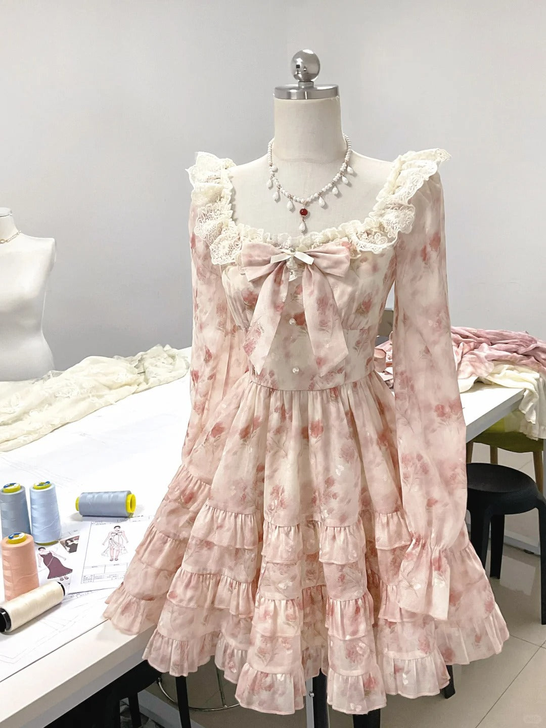 Girls Pink Square Neck Long Sleeve Printed Chiffon A-Line Homecoming Dress P3158