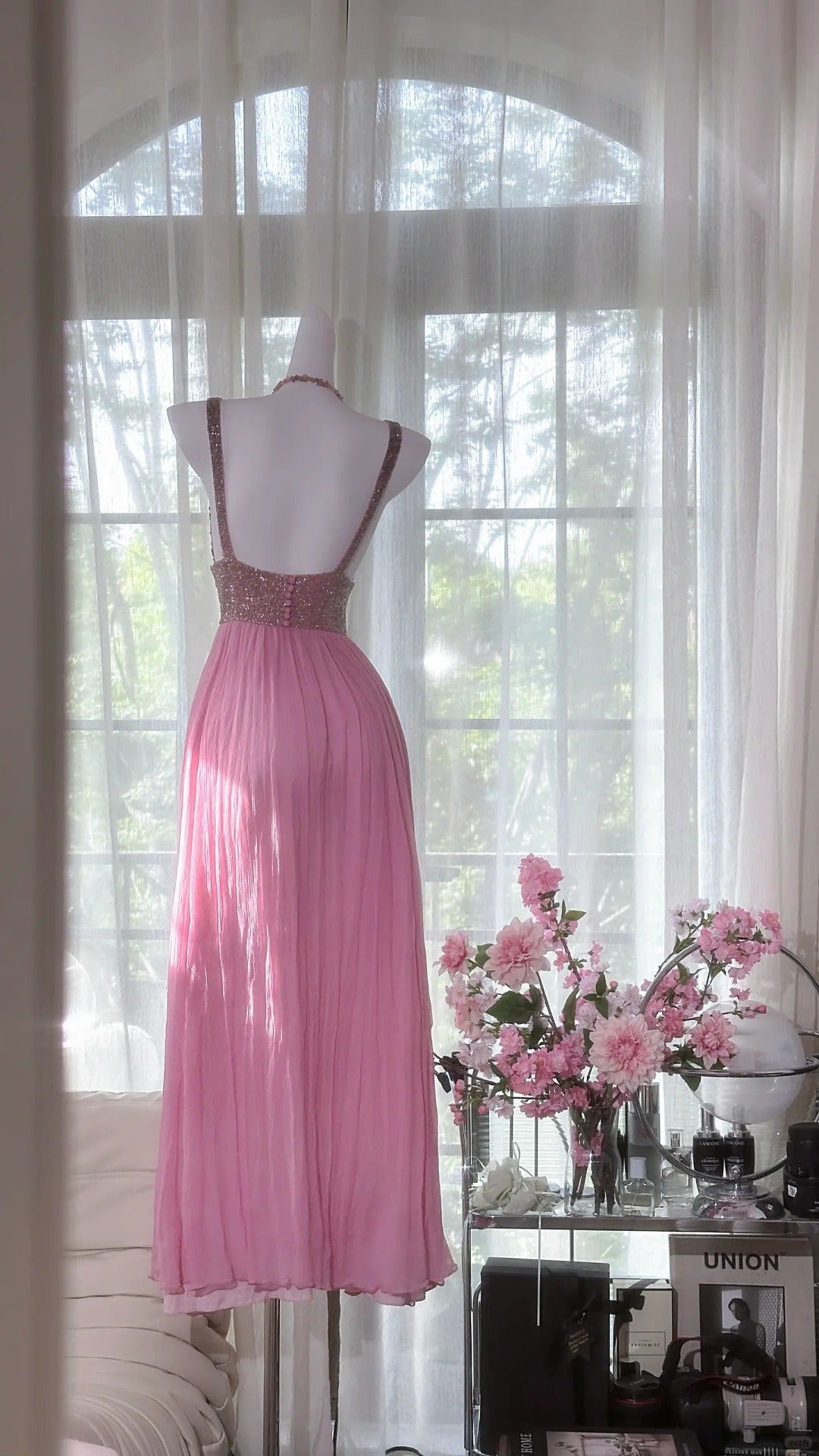 Vintage Beaded V-Neck Sequined Chiffon Backless Prom Dress P3265