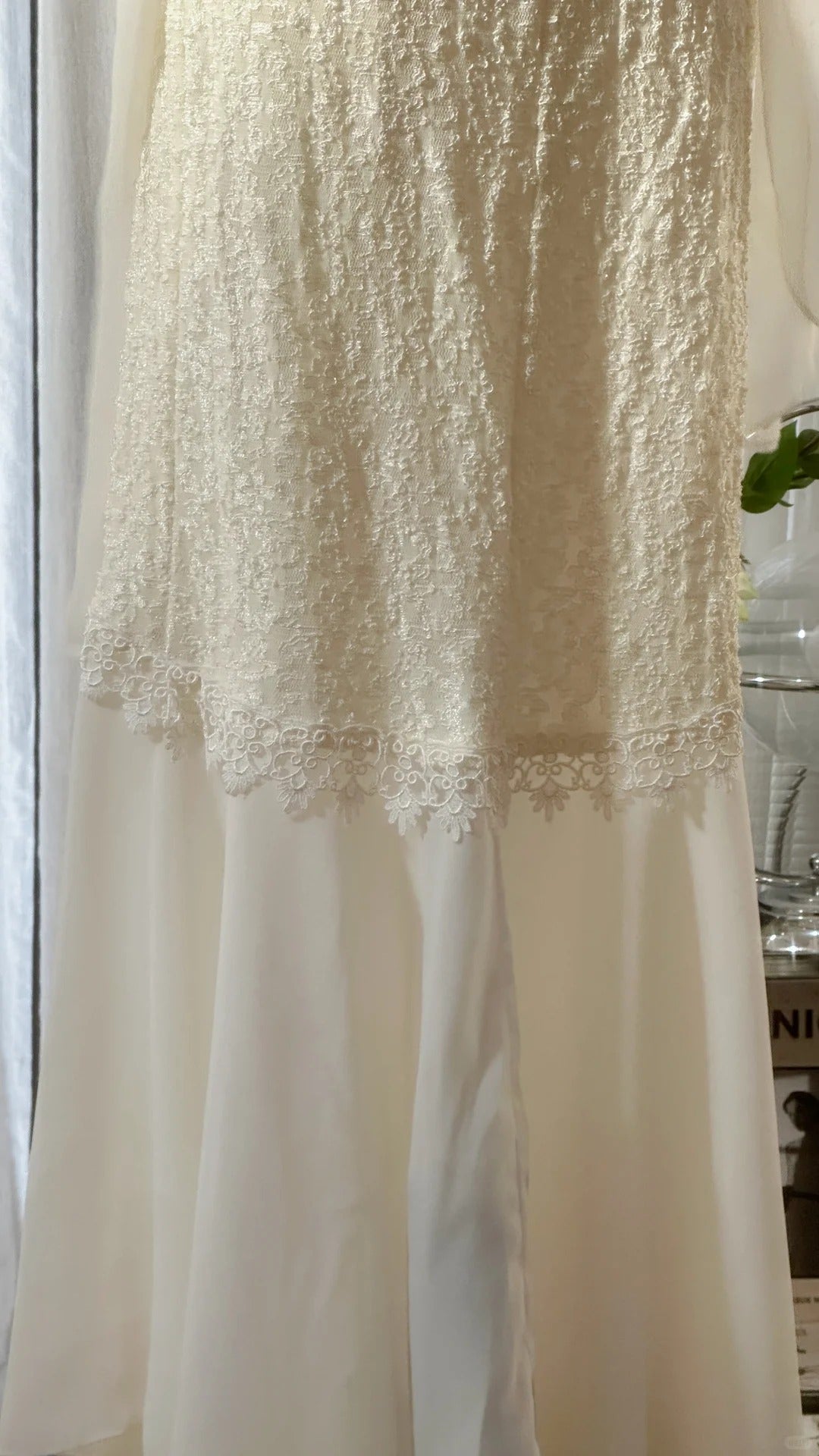 Clean and Elegant White V-Neck Lace Beaded Mermaid Long Prom Dress P3311