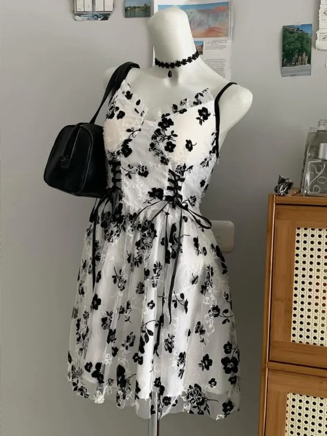 Princess Spaghetti Strap Sweetheart Neck Lace Black Floral A-Line Homecoming Dress P3414